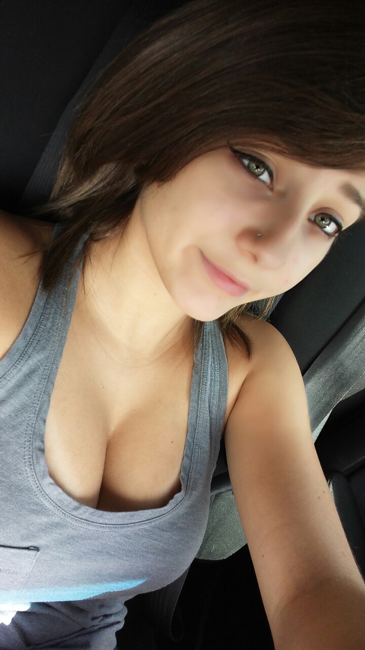 Perfect Tits Dorm Chick