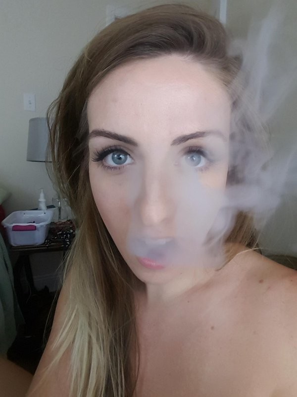 Fun Sexy Cosplay Chick Selfies