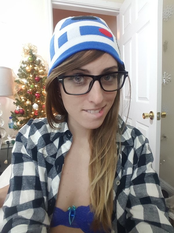 Fun Sexy Cosplay Chick Selfies