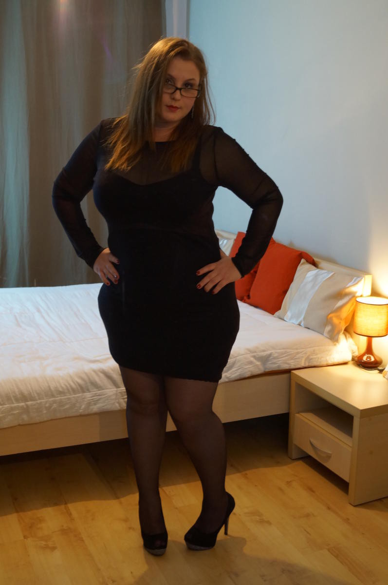 Huge Tits Girl Wearing Sexy Glasses