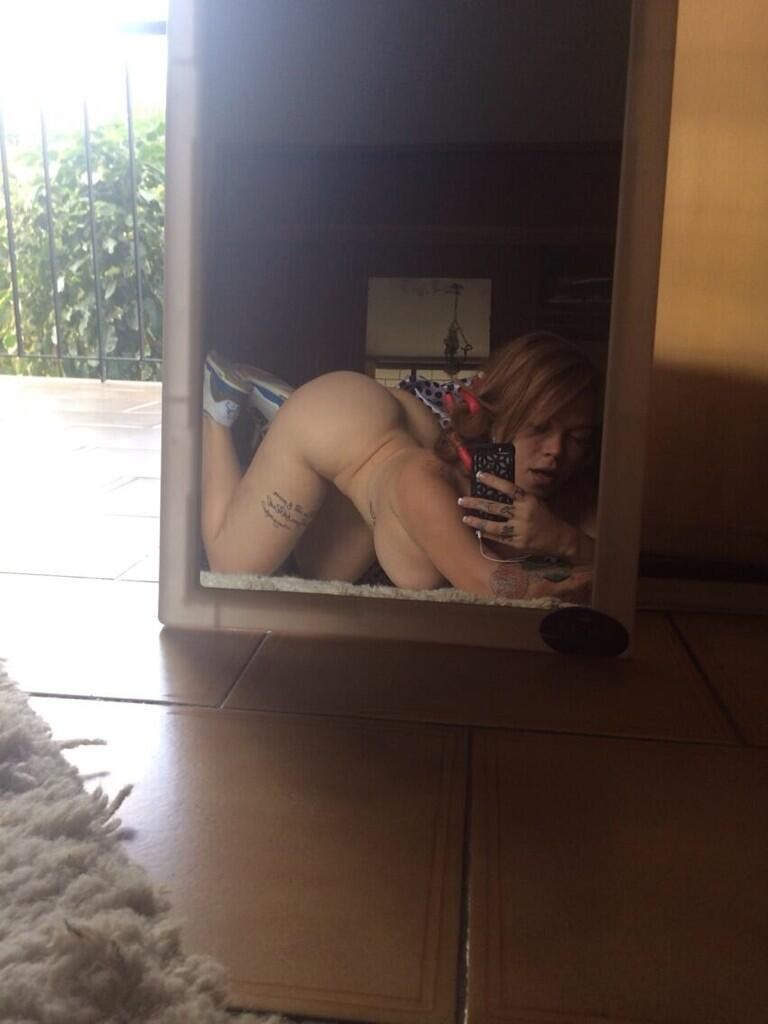 Sexy Selfies and Tattoos