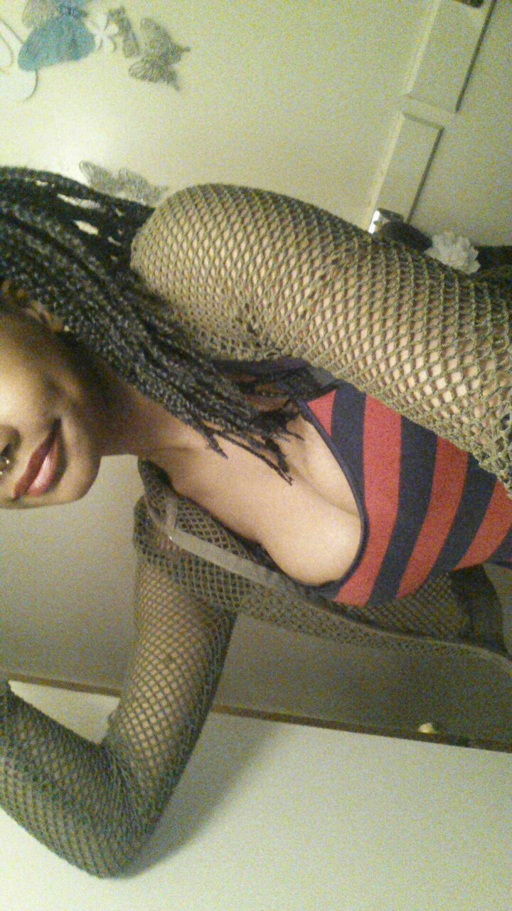 Big Breasted Ebony Selfies