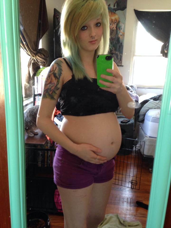 Preggo Punk Chick Selfies