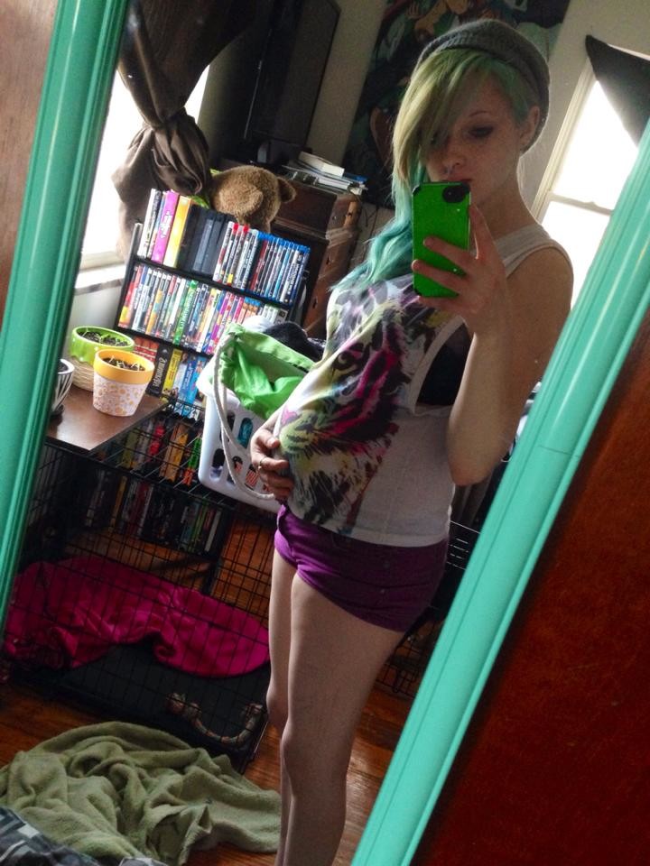 Preggo Punk Chick Selfies