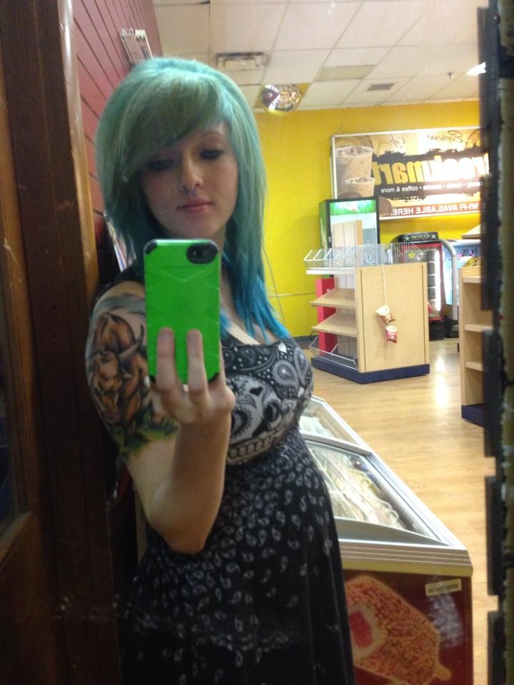 Preggo Punk Chick Selfies