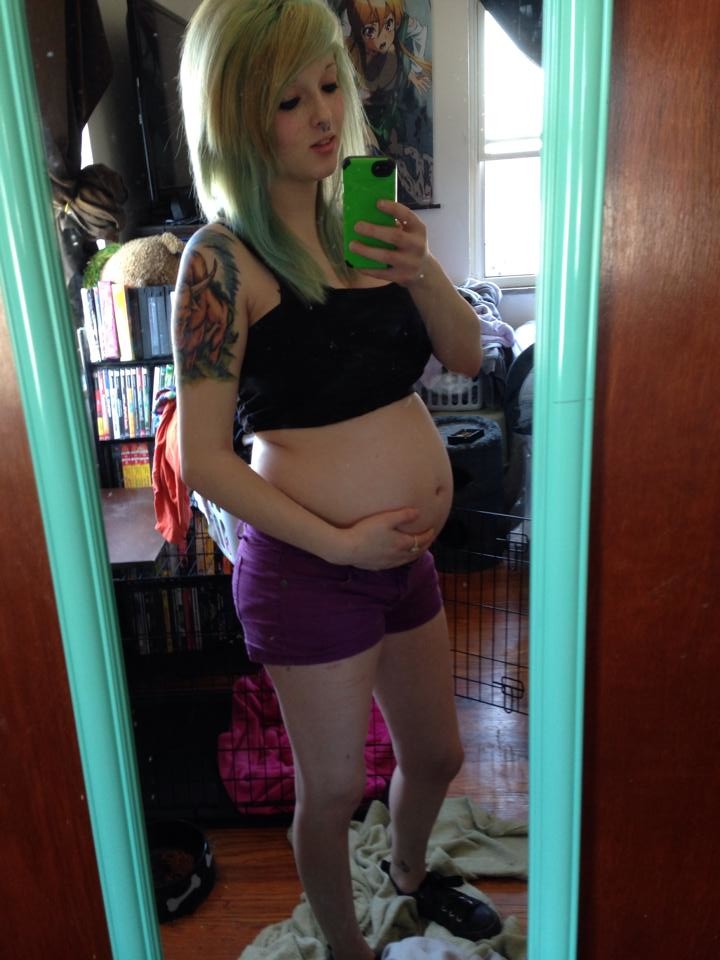 Preggo Punk Chick Selfies