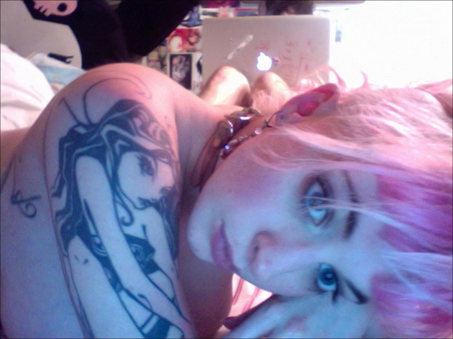 Big Tit Alt Punk Blonde Chick