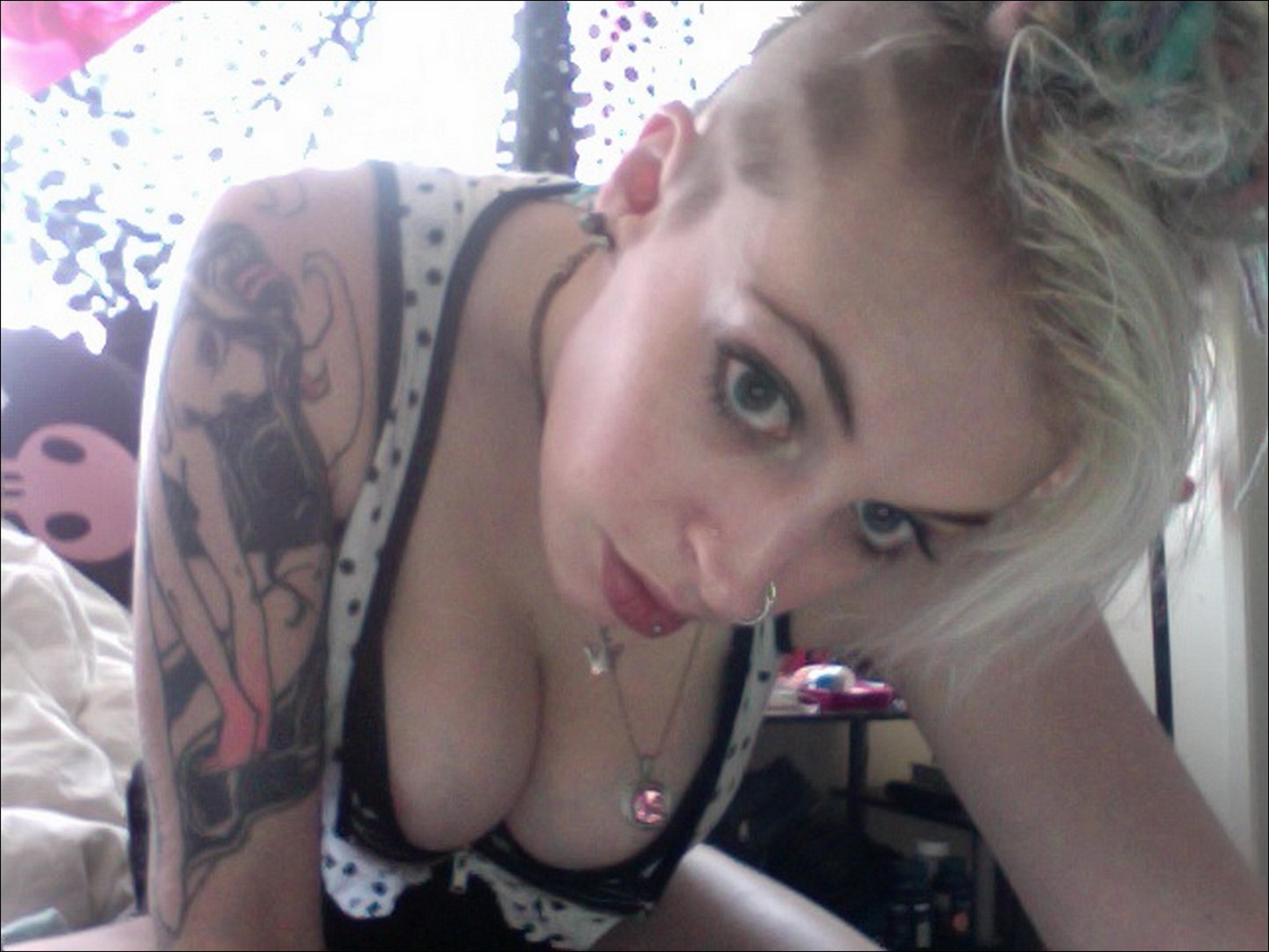 Big Tit Alt Punk Blonde Chick