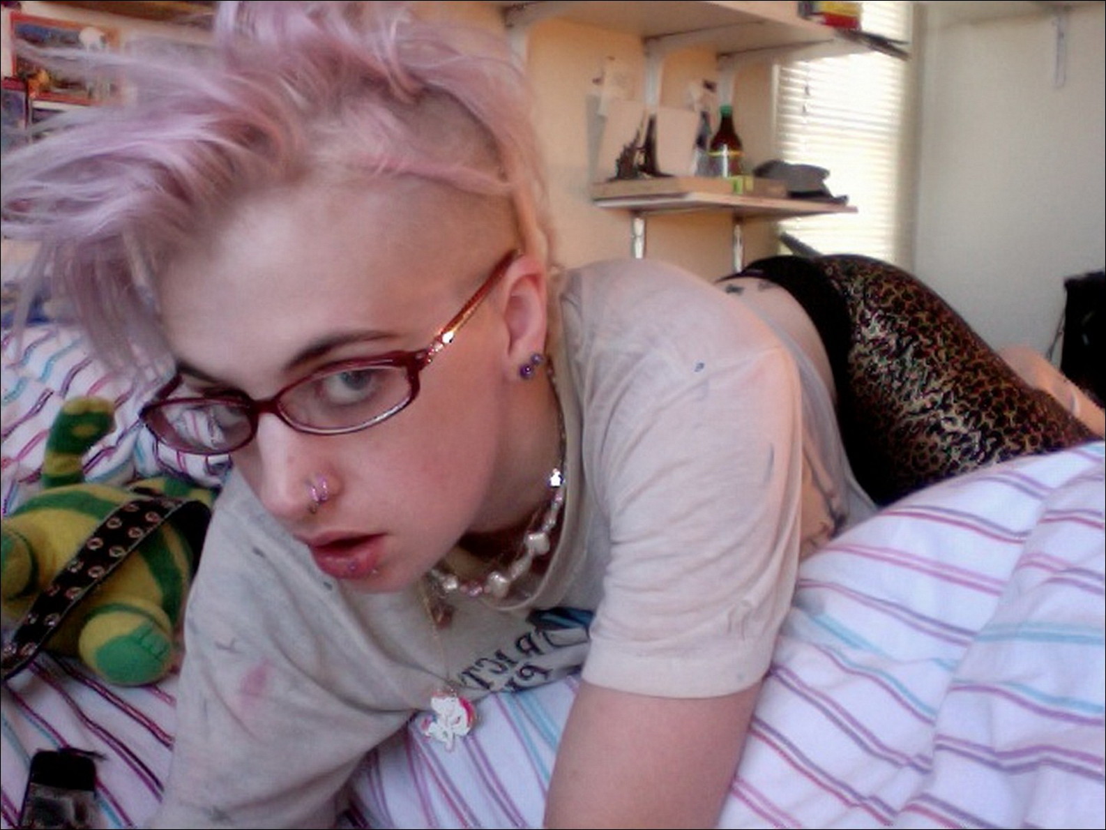 Big Tit Alt Punk Blonde Chick