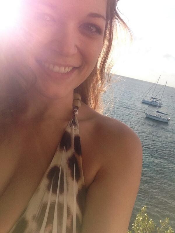 Tessa Fowler Selfies