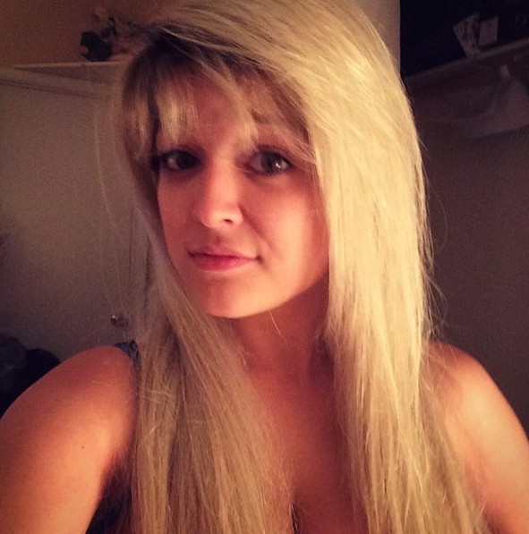 Tessa Fowler Selfies