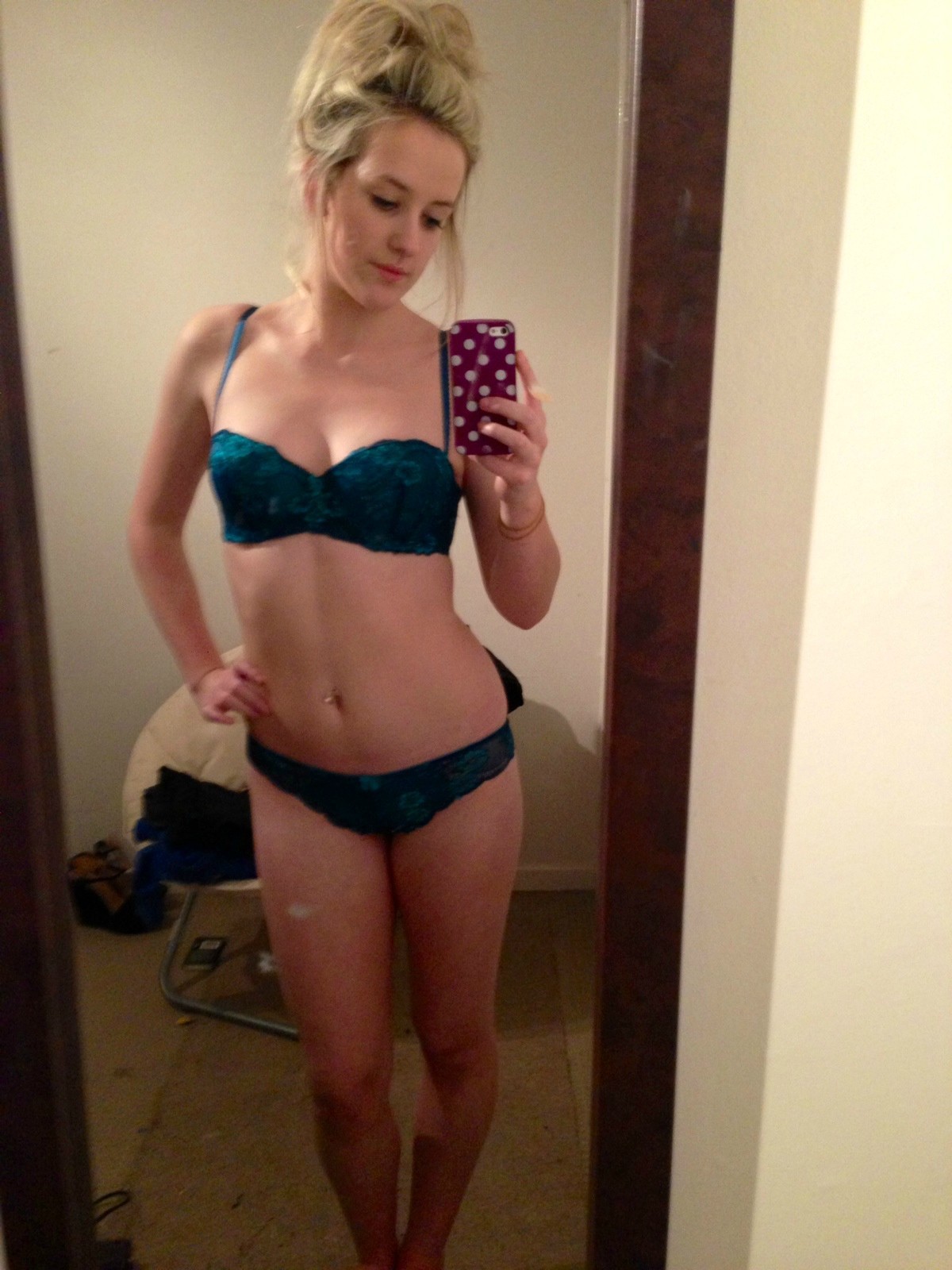 Tight Bod Tight Selfies