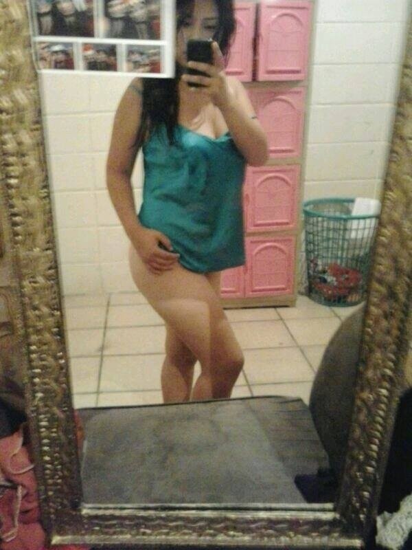 Honduran Babe Selfies