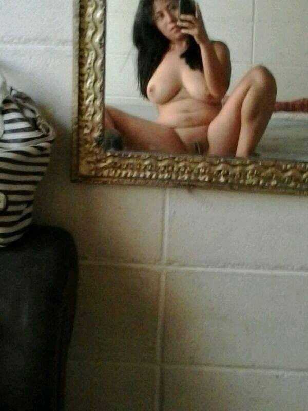 Honduran Babe Selfies