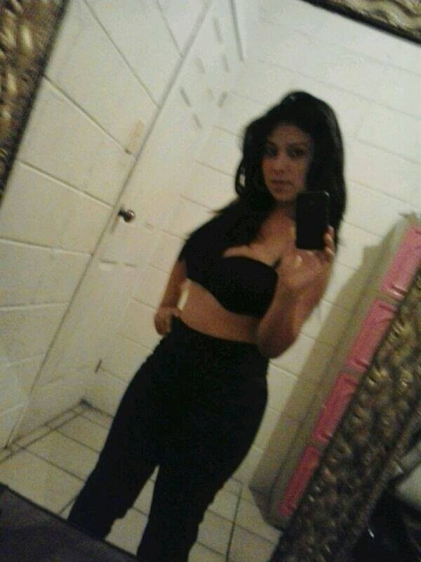 Honduran Babe Selfies