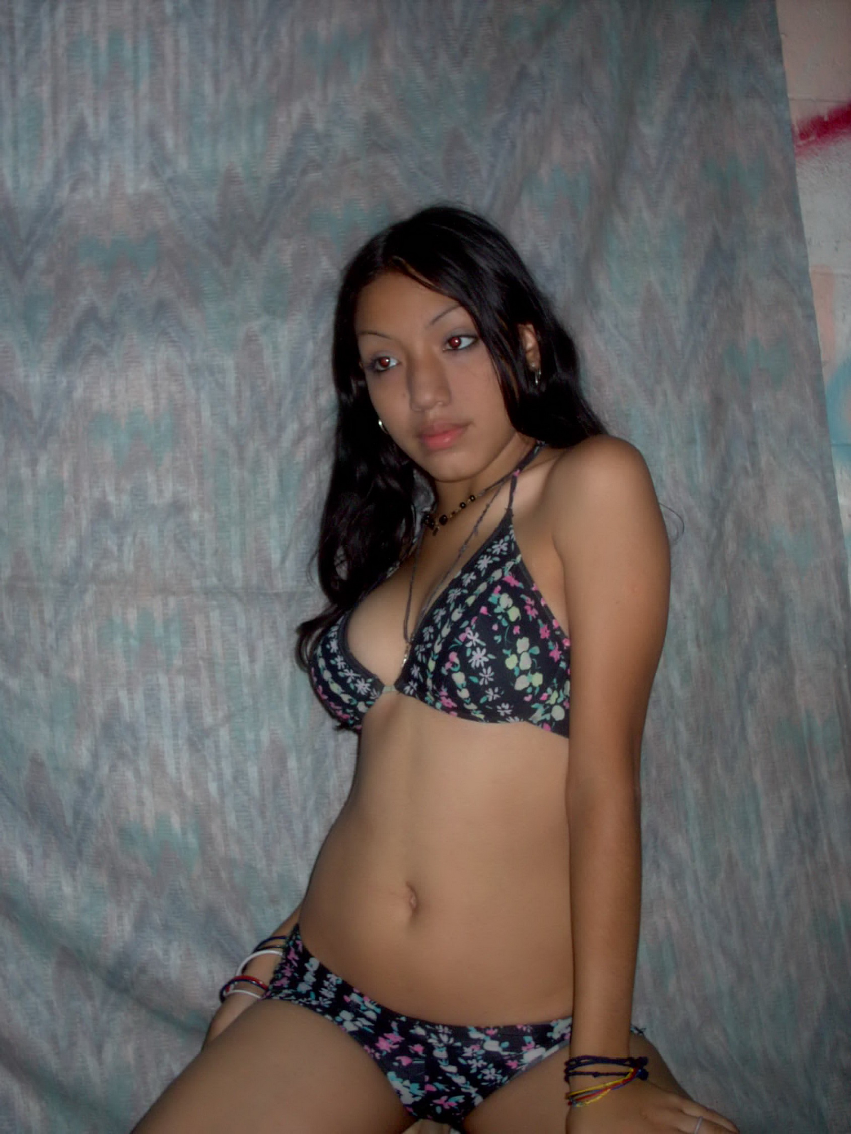 Sexy Latina Stripping