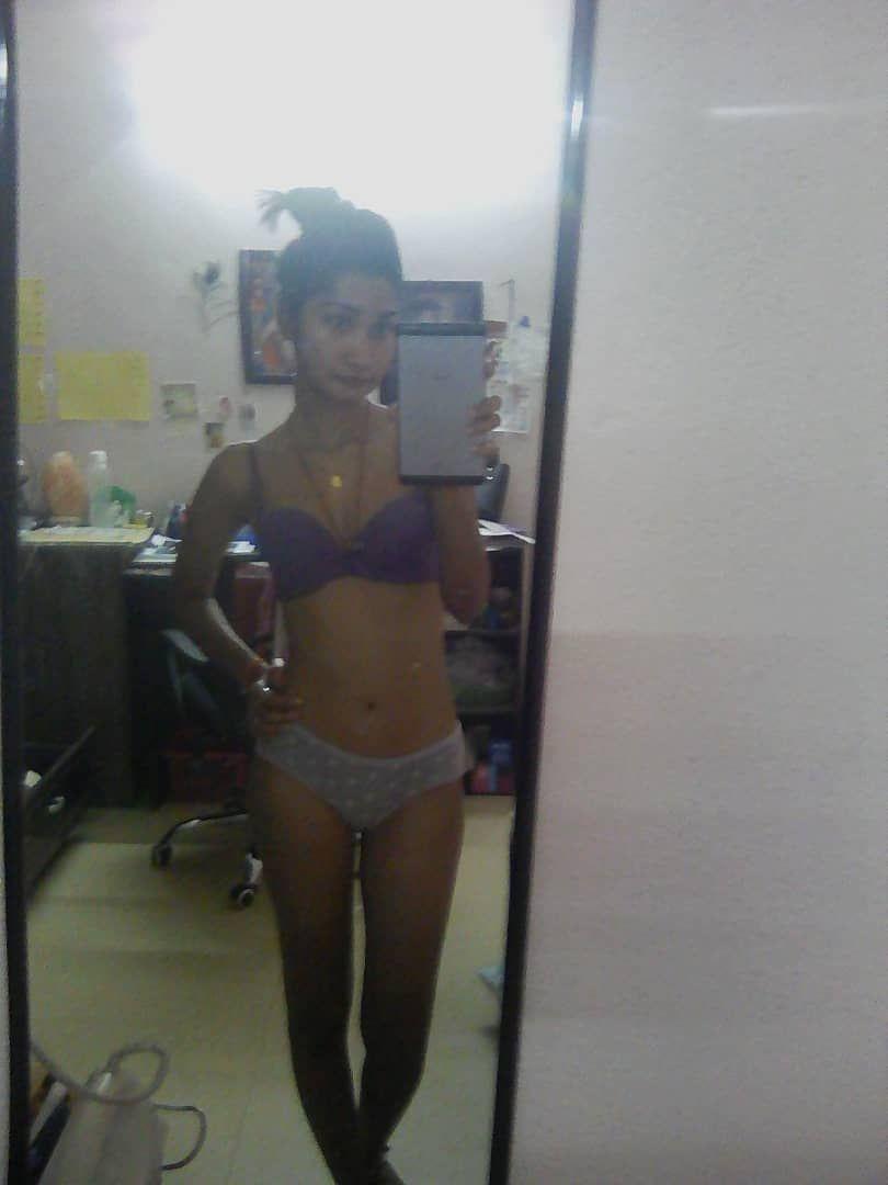 Indian Woman Nude Selfies (15 pictures) - Shooshtime