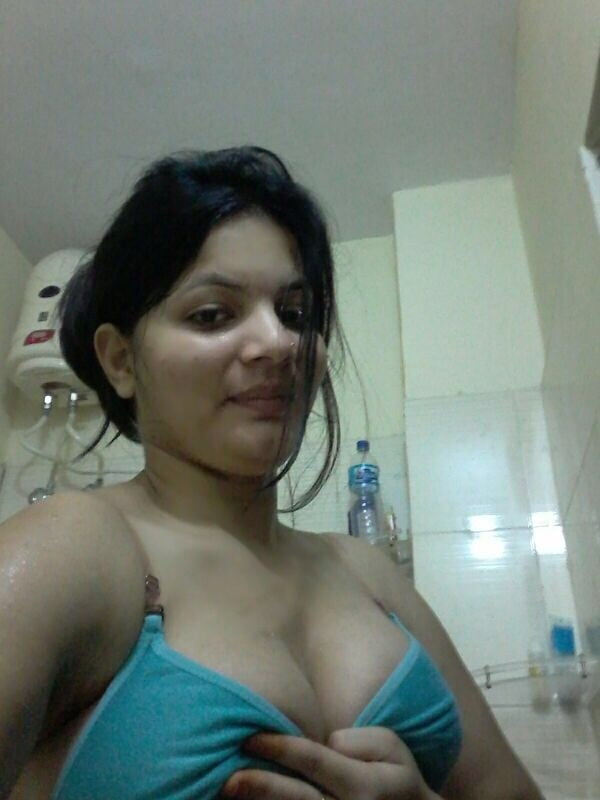 Desi Aunty Nude