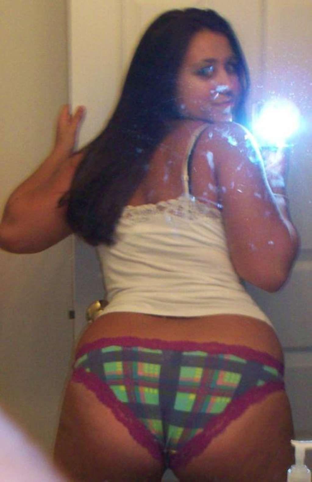 Thick Cutie Masterbates