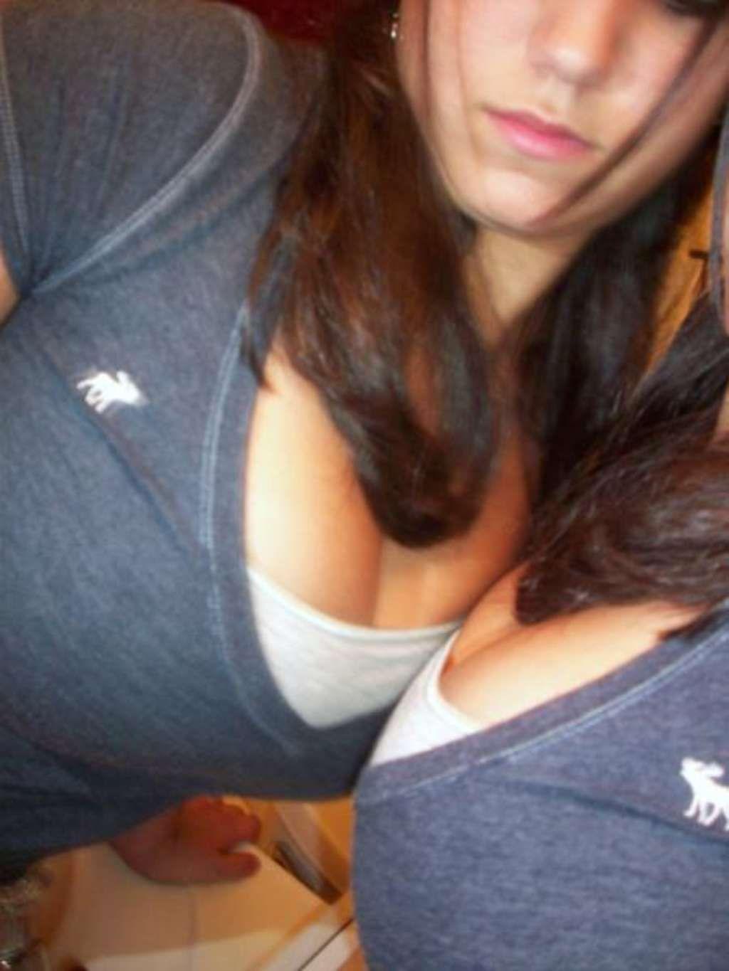 Thick Cutie Masterbates