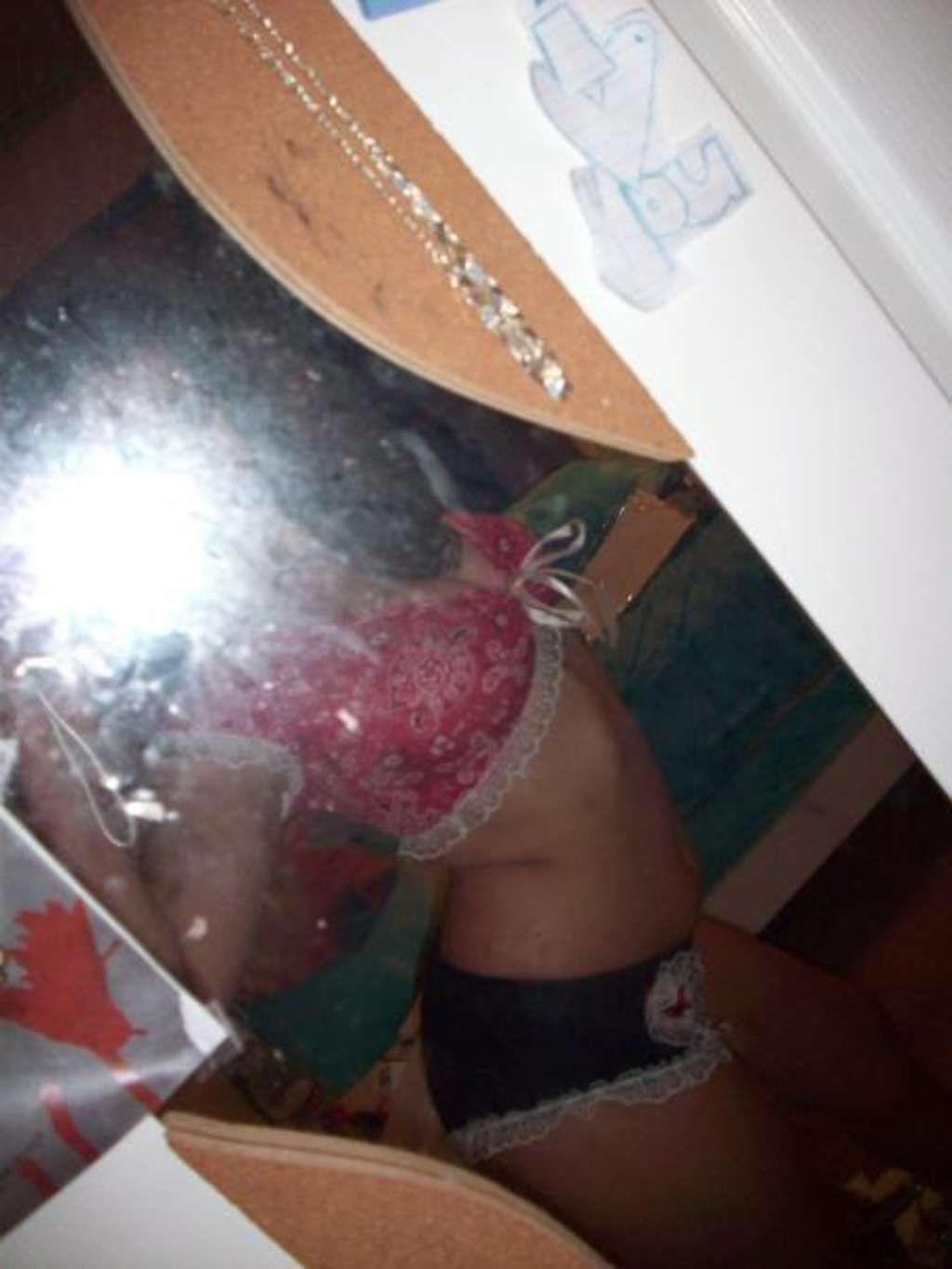 Thick Cutie Masterbates