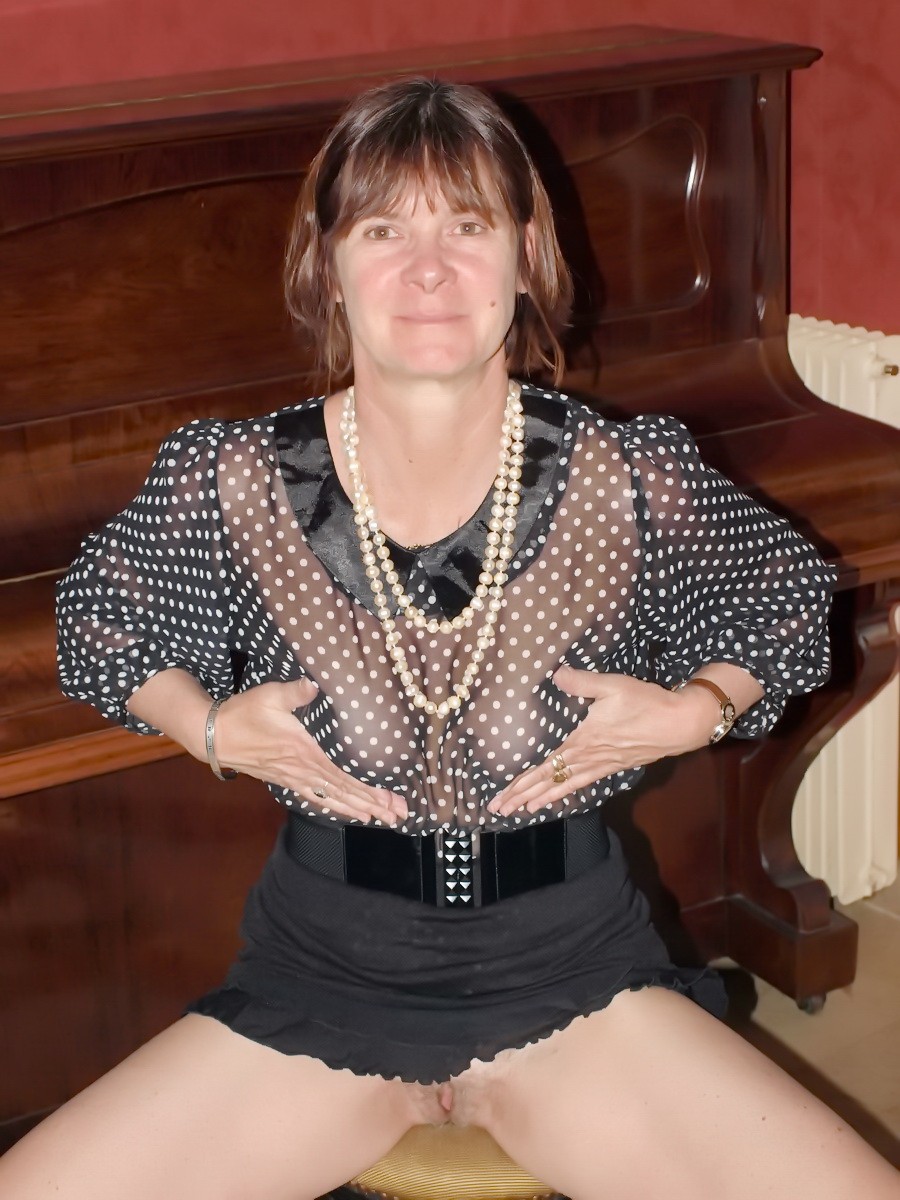 CORINNE LA PUTE A JUS