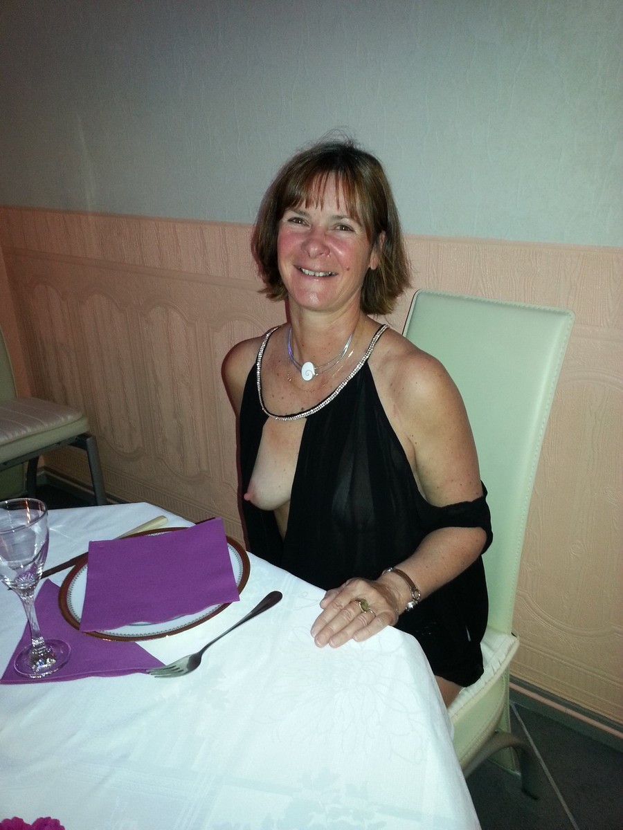 CORINNE LA PUTE A JUS