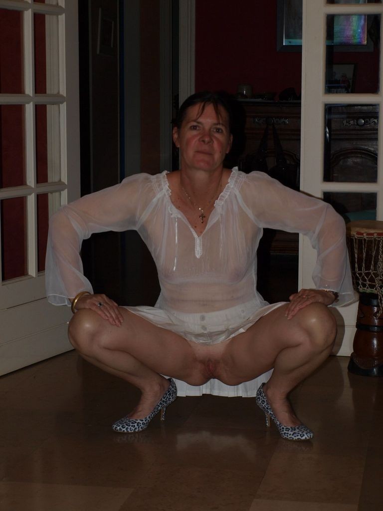 CORINNE LA PUTE A JUS