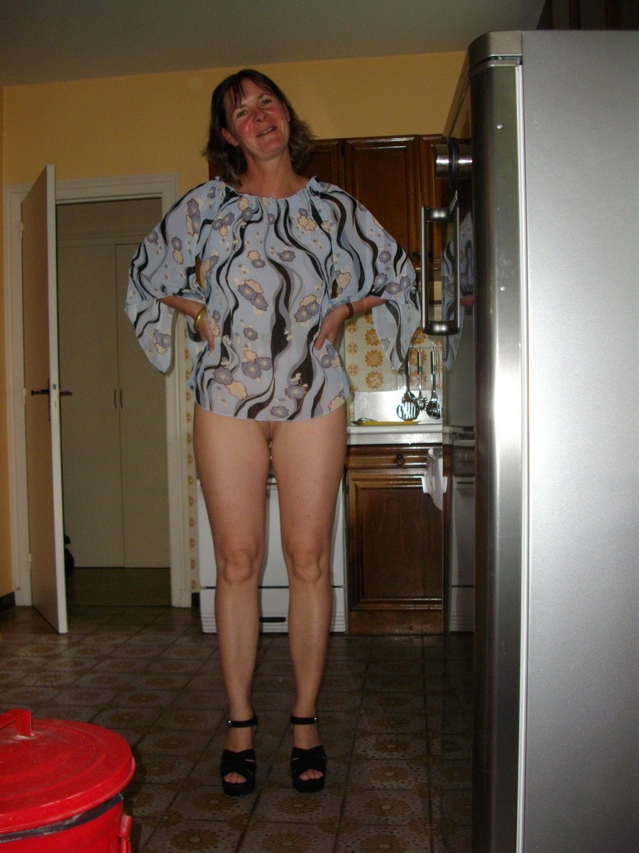 CORINNE LA PUTE A JUS