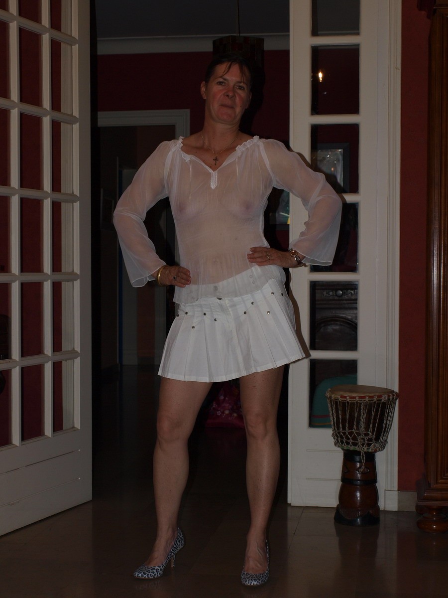 CORINNE LA PUTE A JUS