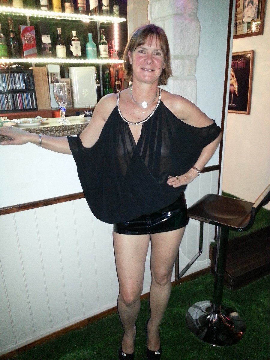 CORINNE LA PUTE A JUS