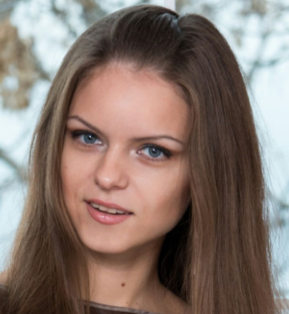 Sonya D opens her vagina