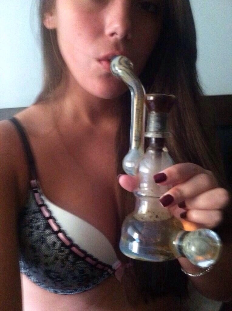 The Selfie Brunette Ya