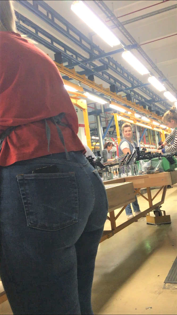 different pants for this amazing mother ass,only anal to her