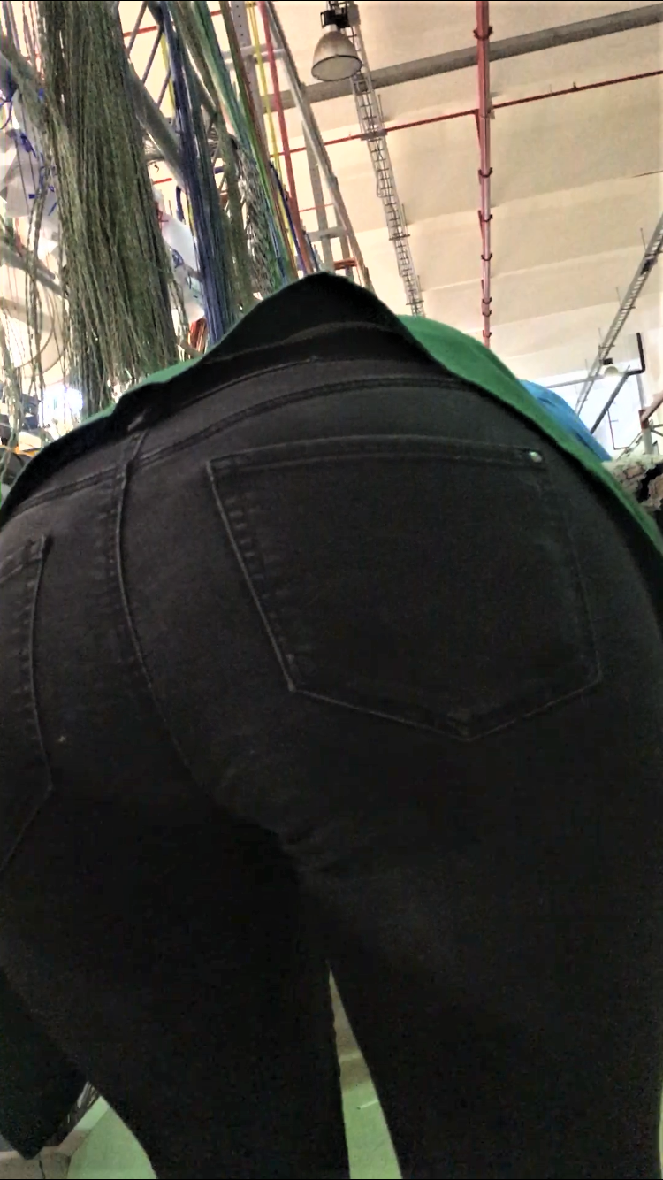 amazing big booty MILF