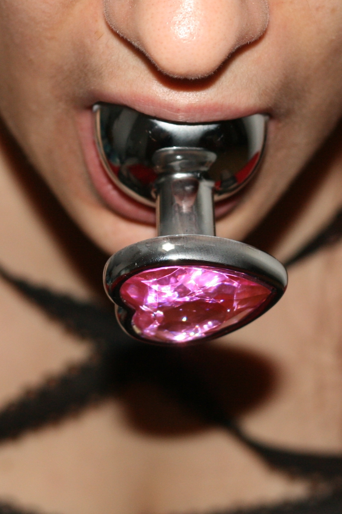 Sarahporn69 : I give you my heart for valentine's day.