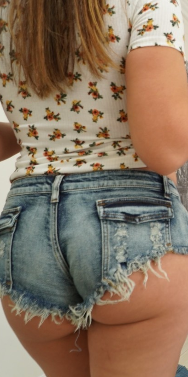 Latin Thick Booty 13