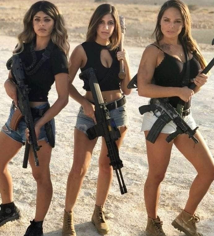 Chicks & Guns 13