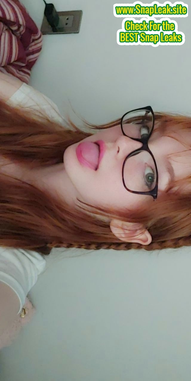 Beautiful RedHead Teen (Leaked Snapchat) (43 pictures)