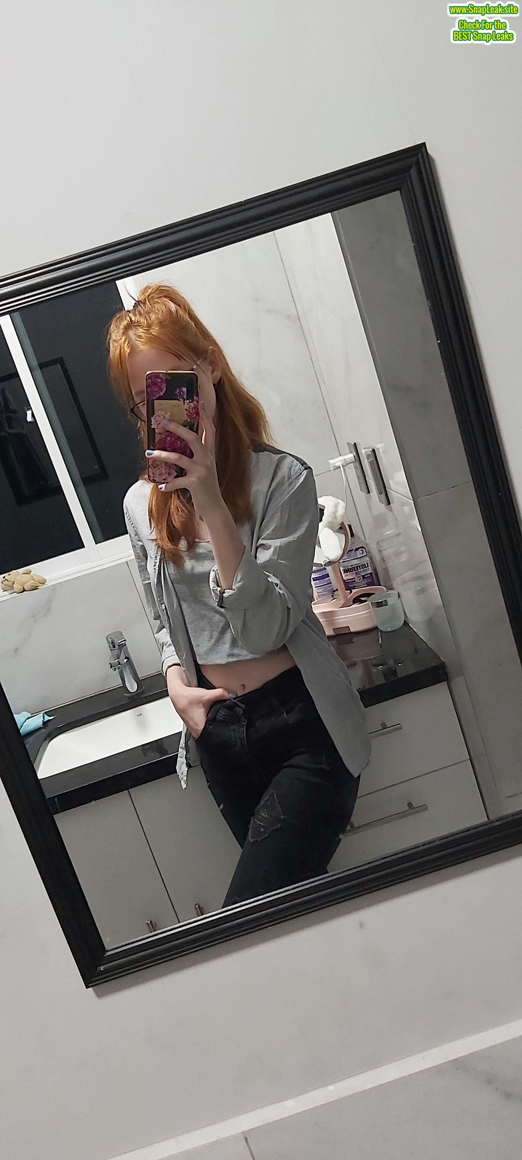 Beautiful RedHead Teen (Leaked Snapchat) (43 pictures)