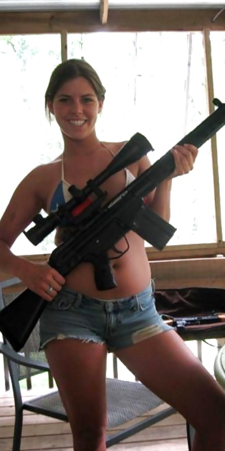 Chicks & Guns 15