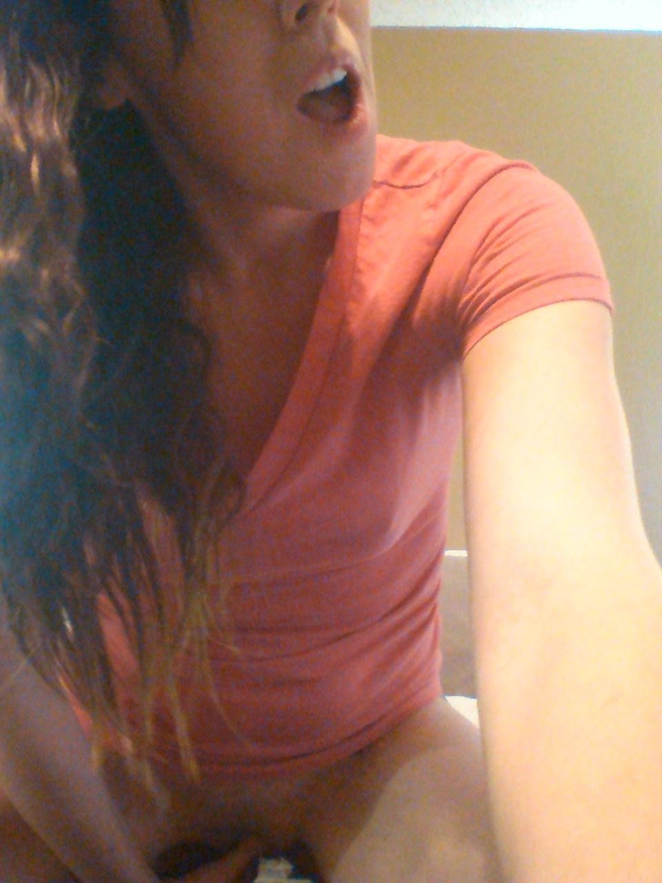 Pigtail Chick Selfies