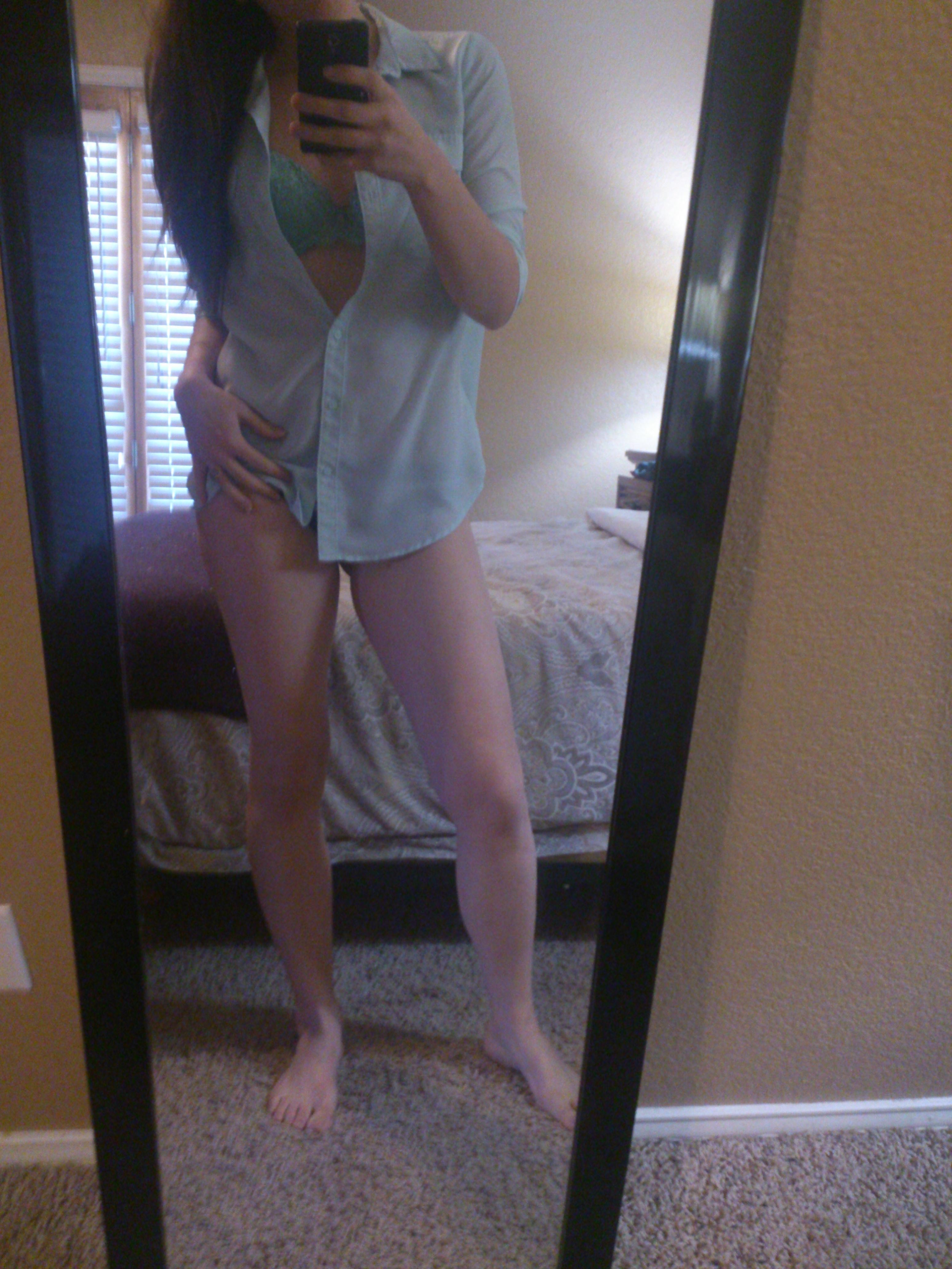 Pigtail Chick Selfies