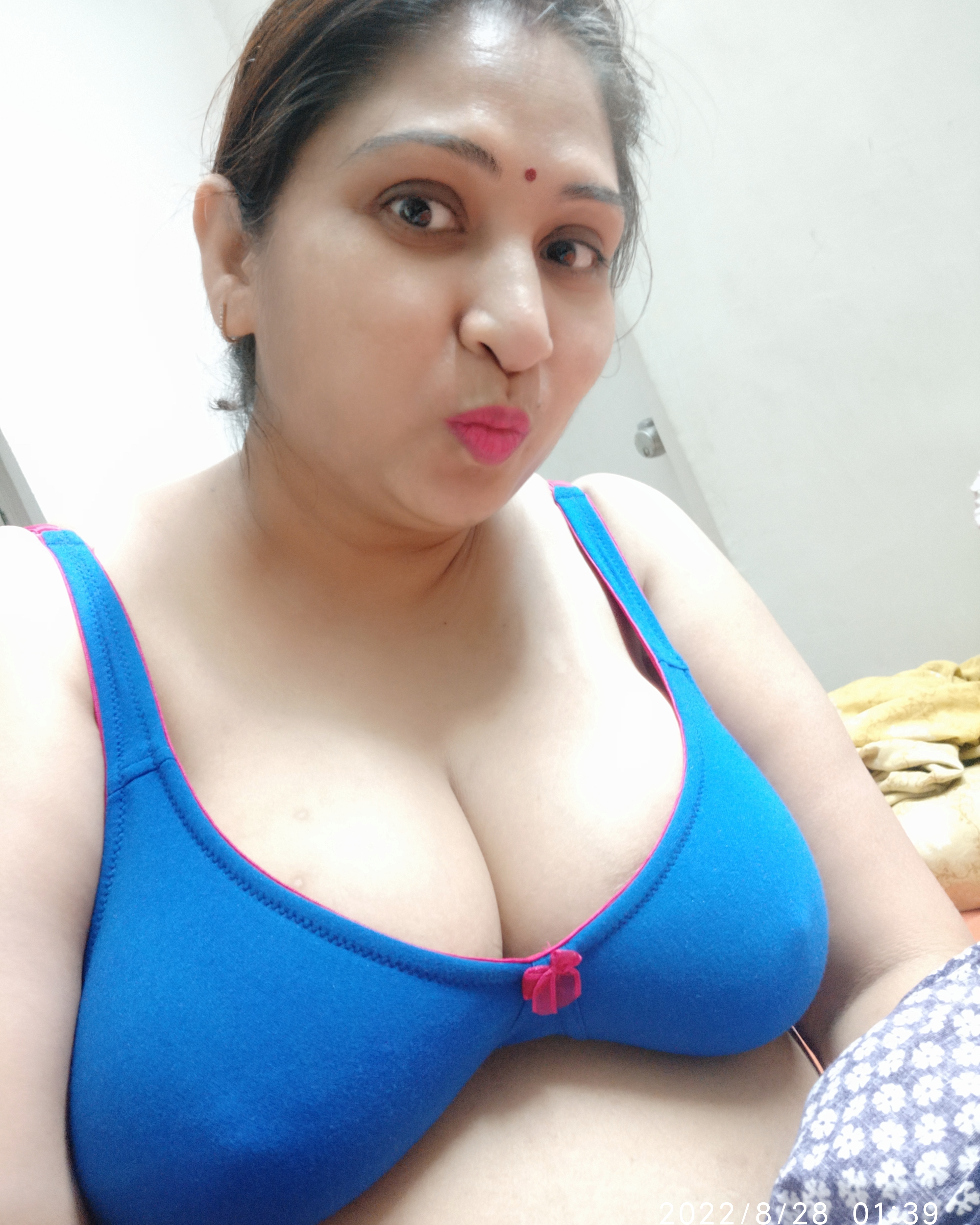 Desi hot bhabhi in a compromising position
