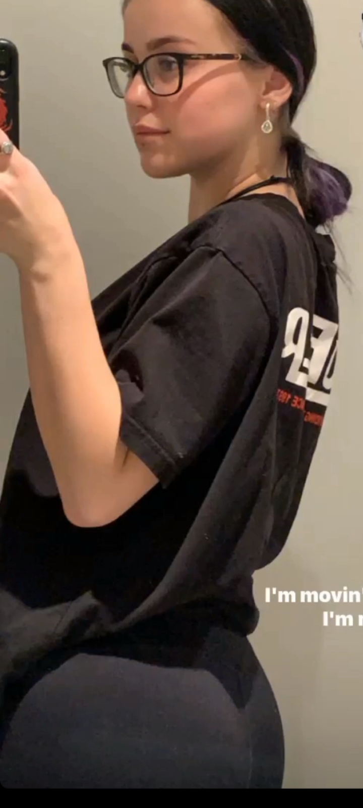 19yro chick that is thicc