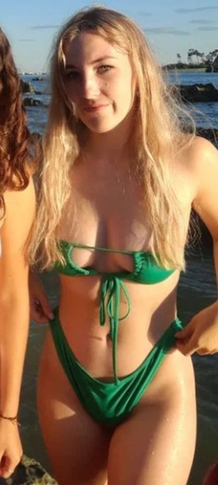 hot 18yro with big tits