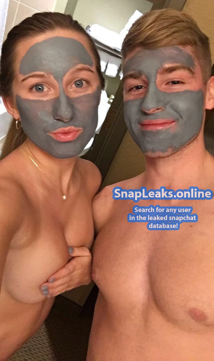 Hot Couple Leaked Online Photos (25 pictures) - Shooshtime