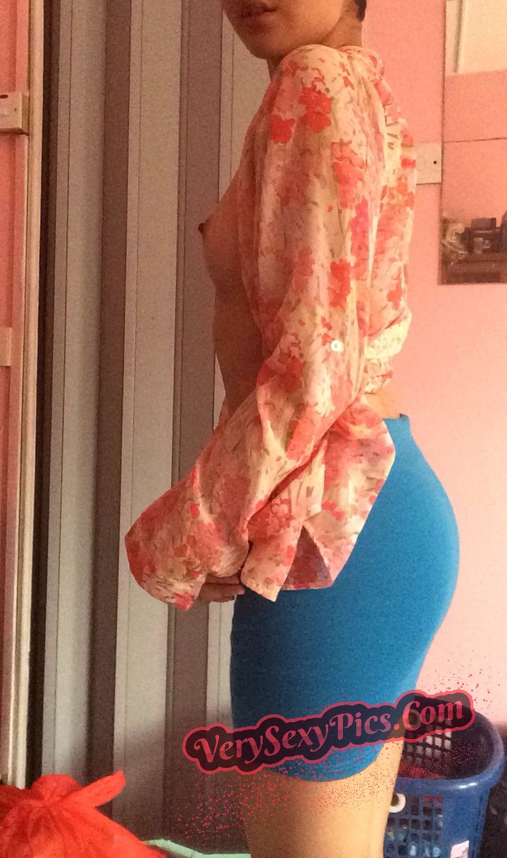 Nerdy Asian Babe Stripping Naked