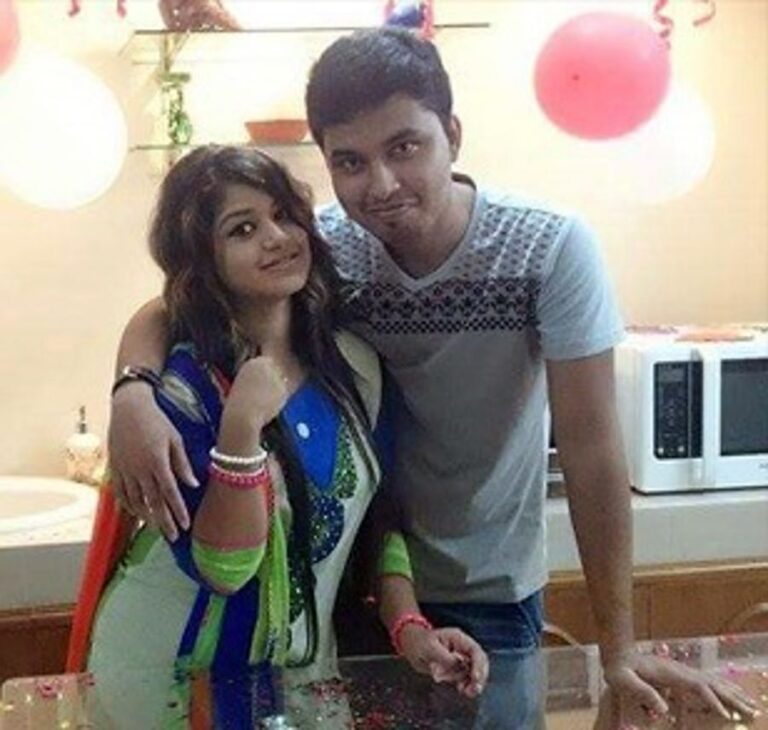 Showing boobs in bathroom