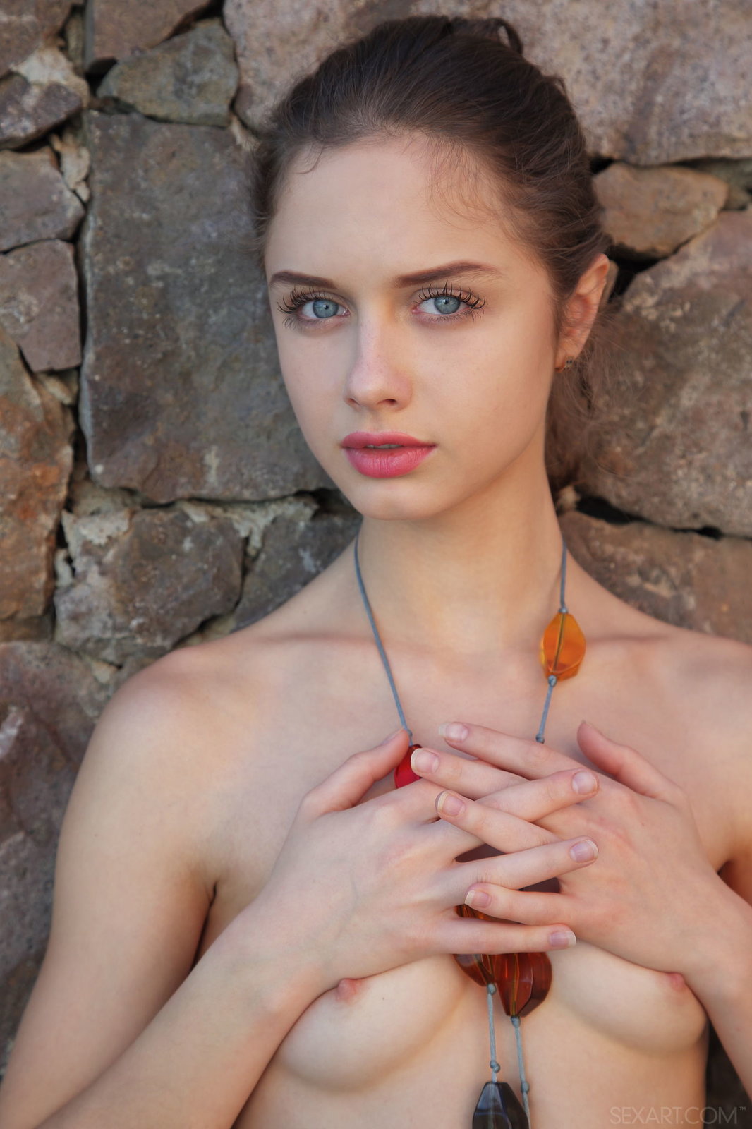 Clarice A opens her vagina 3